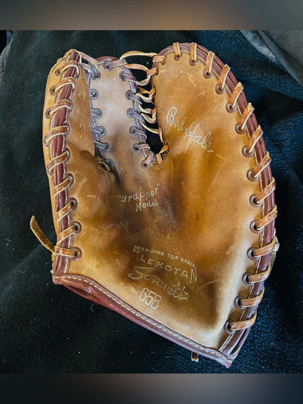 AWESOME 1950’s 3 FINGER FIRST BASEMENS MITT by SONNETT in NrMNT Co. NEVER USED!